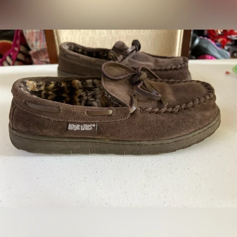 muk luks Loafer Moccasins Shoes Men’s 9 Cow suede Upper Brown Fur Comfy Casual - Picture 1 of 7